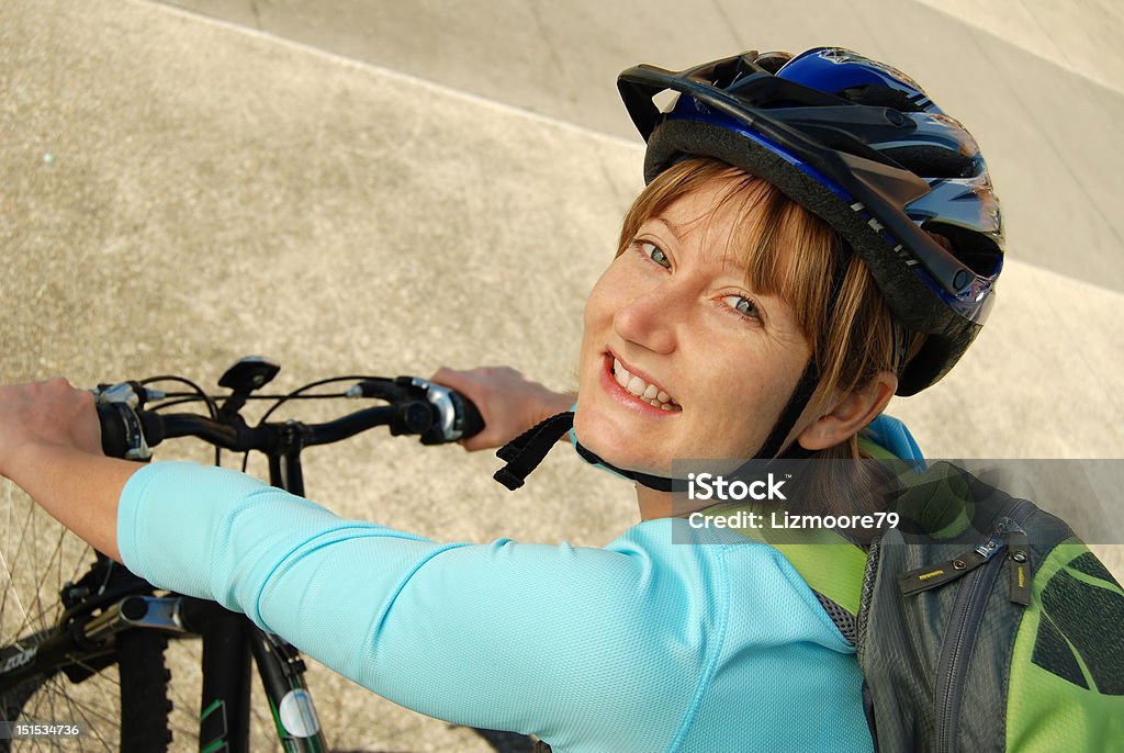 Radfahrer mit einem Rucksack - Lizenzfrei Aktiver Lebensstil Stock-Foto