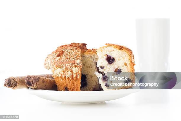 Photo libre de droit de Muffins banque d'images et plus d'images libres de droit de Aliment en portion - Aliment en portion, Blanc, Boisson