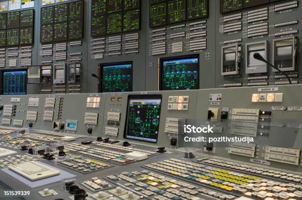 Sala De Controlo - Fotografias de stock e mais imagens de Sala de Controlo - Sala de Controlo, Central de Energia Nuclear, Computador