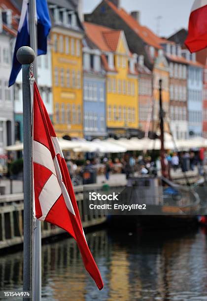 Nyhavn Copenhague Dinamarca Foto de stock y más banco de imágenes de Acera - Acera, Agua, Aire libre