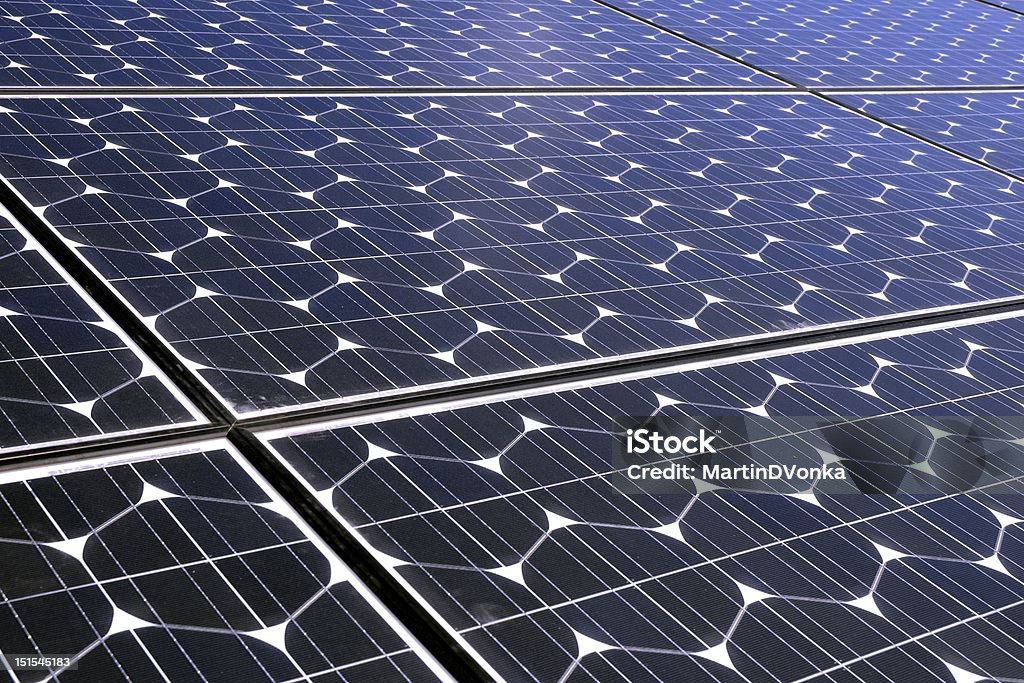 Photovoltaic células em um painel solar - Foto de stock de Alimento básico royalty-free