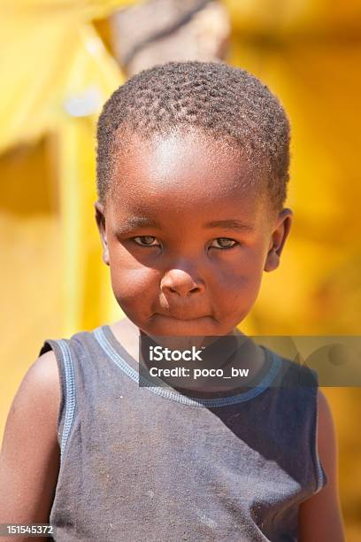 Criança Africana - Fotografias de stock e mais imagens de 12-15 Meses - 12-15 Meses, Afro-americano, Amarelo