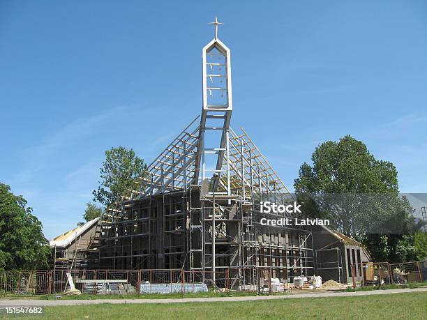Современный Церковь — стоковые фотографии и другие картинки Церковь - Церковь, Стройплощадка, Строительная отрасль