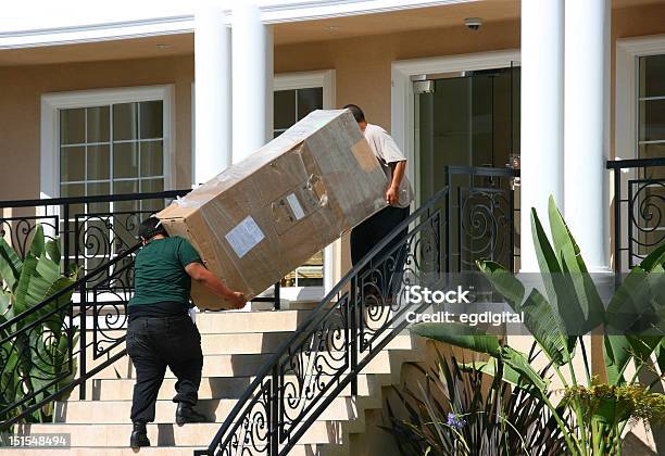 Foto de Se Mover Em e mais fotos de stock de Apartamento - Apartamento, Caixa - Recipiente, Casa