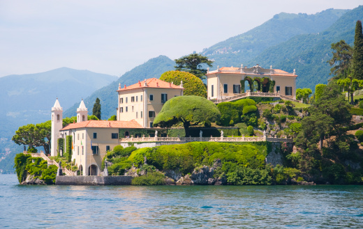 La Villa del Balbianello en el lago de Como, Italia photo