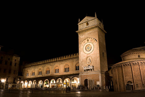 Mantua (Mantova) w nocy – zdjęcie