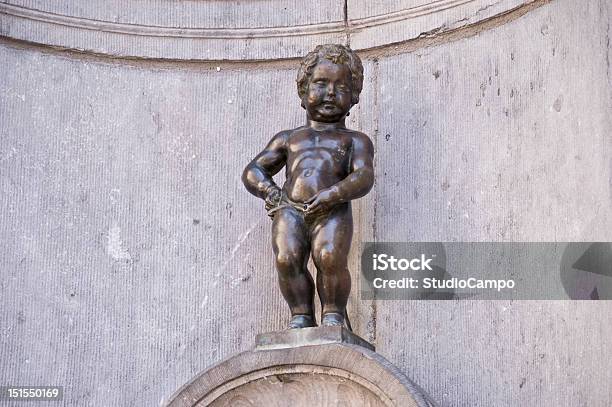 Photo libre de droit de Mannekenpis banque d'images et plus d'images libres de droit de Manneken Pis - Manneken Pis, Uriner, Enfant