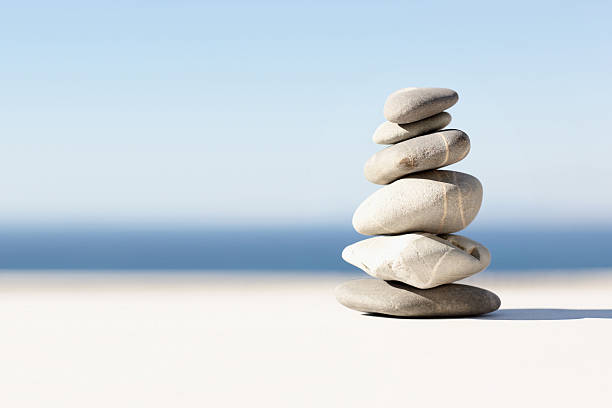적재형 pebbles 클로즈업 해변의 - stone balance zen like nature 뉴스 사진 이미지