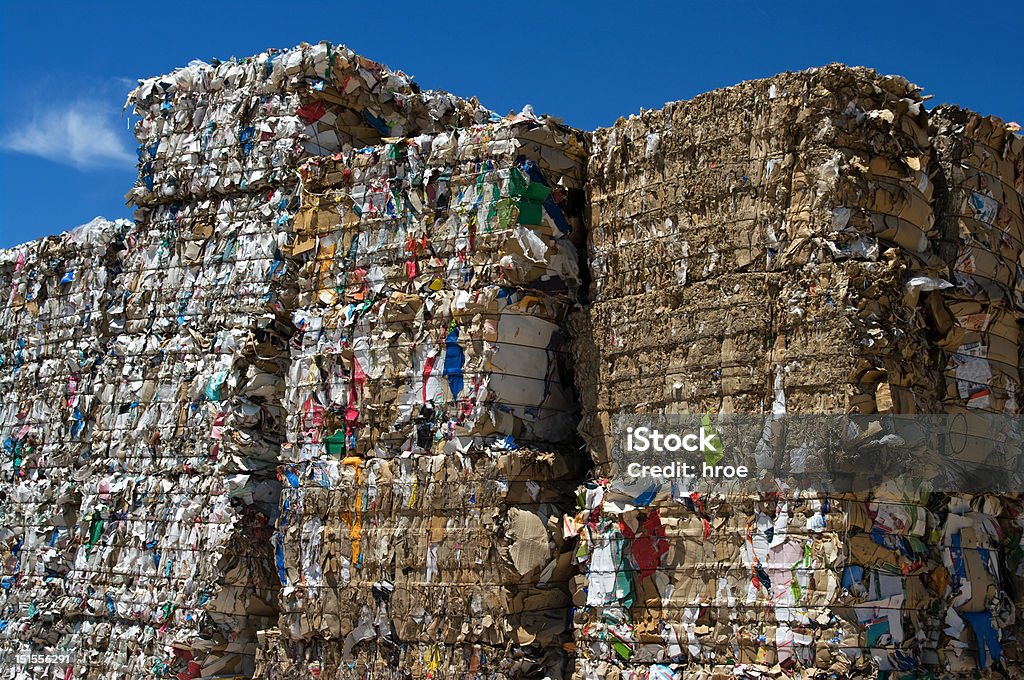 Empilhada cubos de papel - Foto de stock de Centro de Reciclagem royalty-free