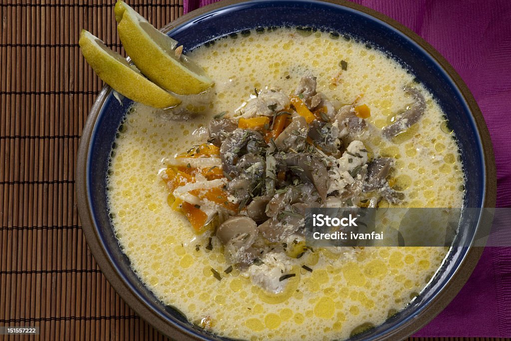 Dragoncella Zuppa di pollo - Foto stock royalty-free di Alimentazione sana