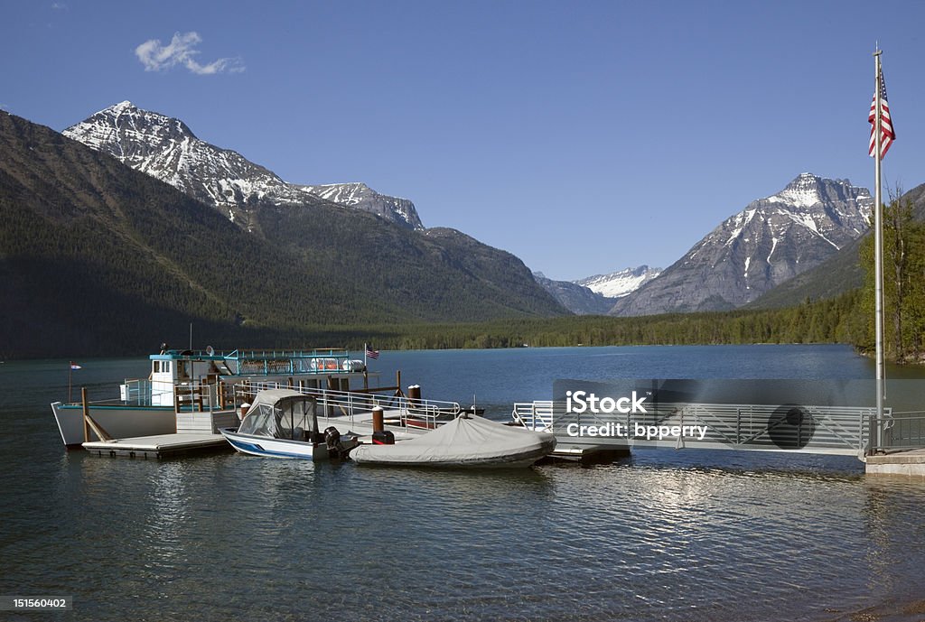 Lake McDonald łodzie Glacier National Park - Zbiór zdjęć royalty-free (Bez ludzi)