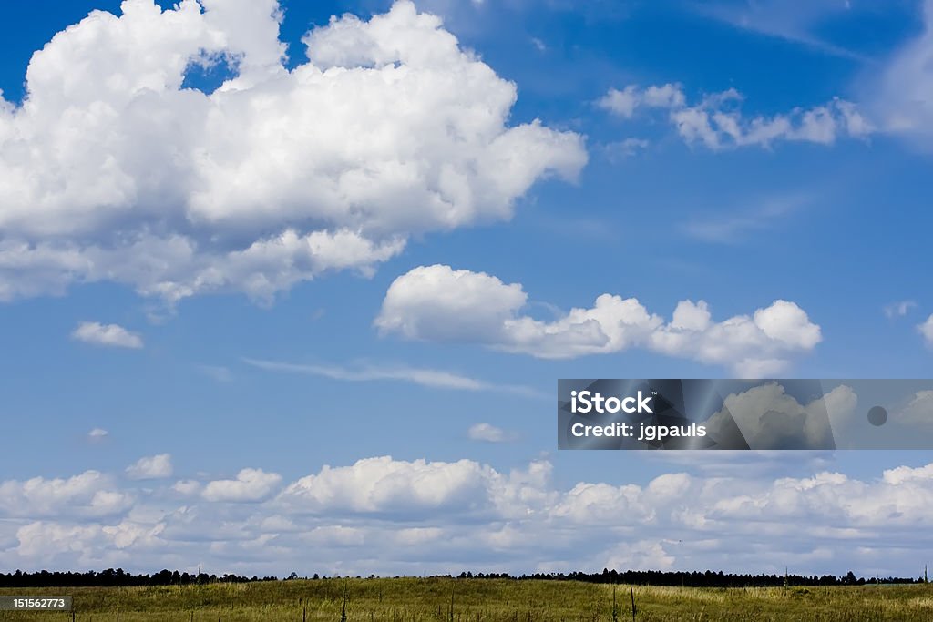 Nuvens nas Montanhas Rochosas - Foto de stock de Cloudscape royalty-free