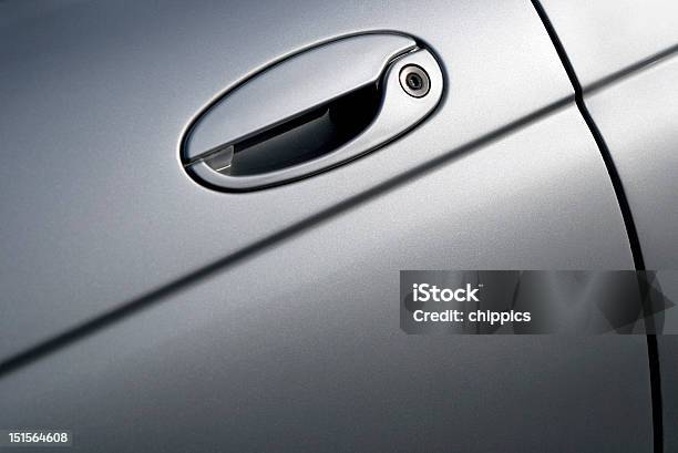 Closeup Vista De Prata Porta De Carro - Fotografias de stock e mais imagens de Carro - Carro, Carro Privado, Design