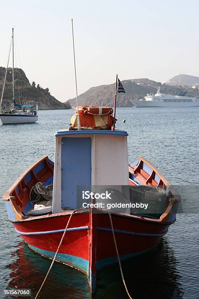 Iate Barco E Navio - Fotografias de stock e mais imagens de Amarrado - Amarrado, Ancorado, Antigo