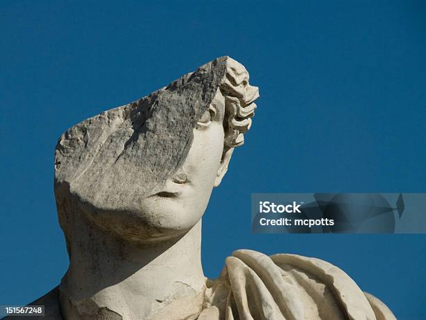 Rovine Romaneostia Antica - Fotografie stock e altre immagini di Statua - Statua, Rotto, Stile classico romano