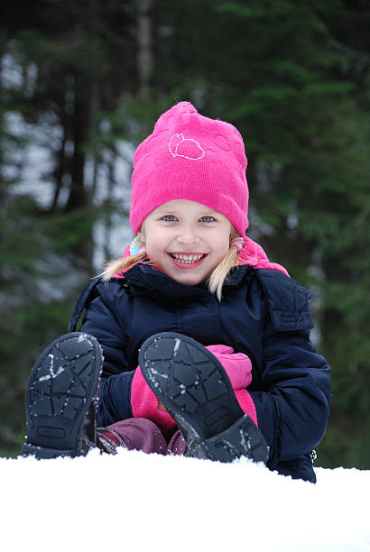 istock Girl in winter 151567586