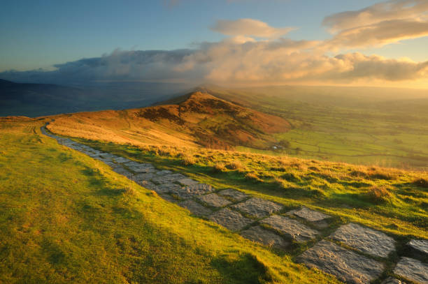 grande ridge, parque nacional do distrito de peak - mam tor - fotografias e filmes do acervo