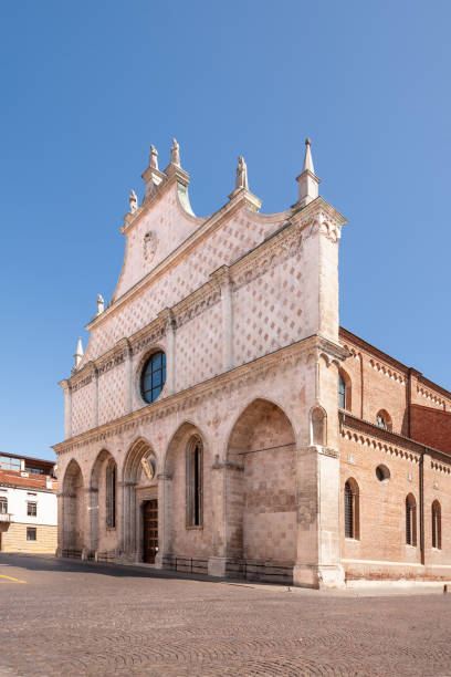 istock old Dome in Vicenza, Italy 1515730678