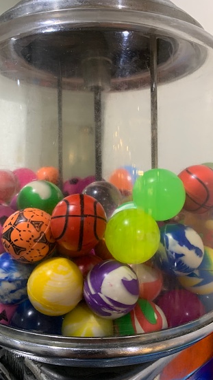Photos from iPhone XR for gumballs.
Using technique ISO250 f1.8 1:33s