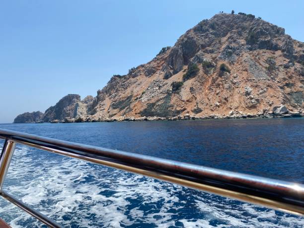 istock island landscape 1516068380