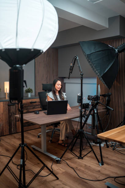 istock Asian Female Social Media Star 1516113090