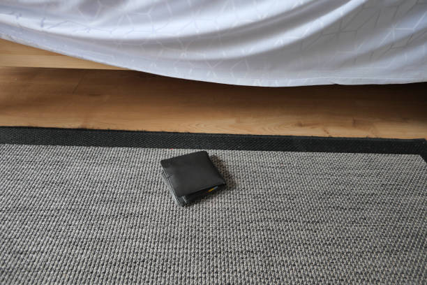 istock left wallet on floor at home 1516390910