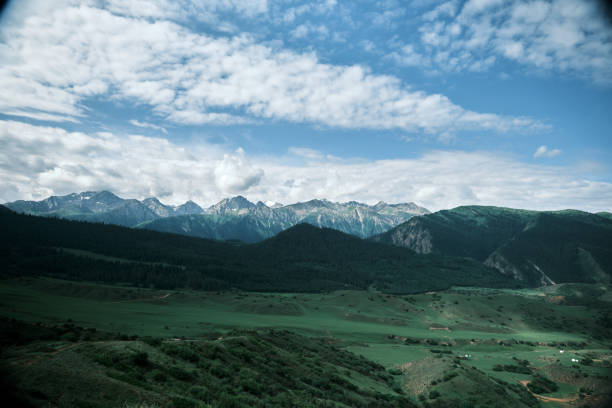 istock Wide high angle view of mountain valley 1516434929