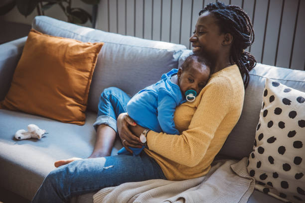 istock Mother and baby at home 1516488313