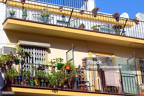 Балконы В Севилье — стоковые фотографии и другие картинки Архитектура - Архитектура, Балкон, Балюстрада