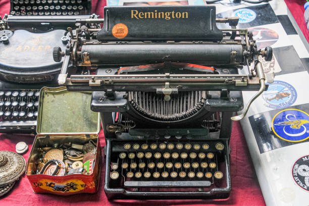 remington typewriter - remington products imagens e fotografias de stock