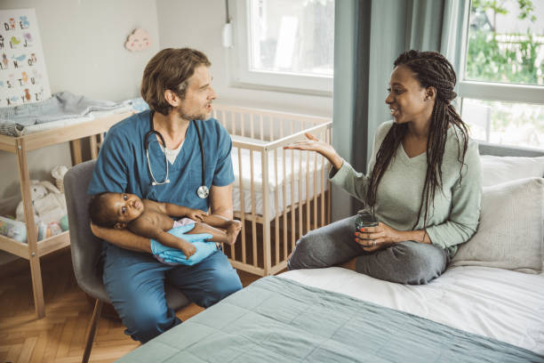 istock Pediatrician at home visit 1516711917