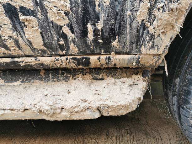 istock The whole car was soiled with mud 1516766953