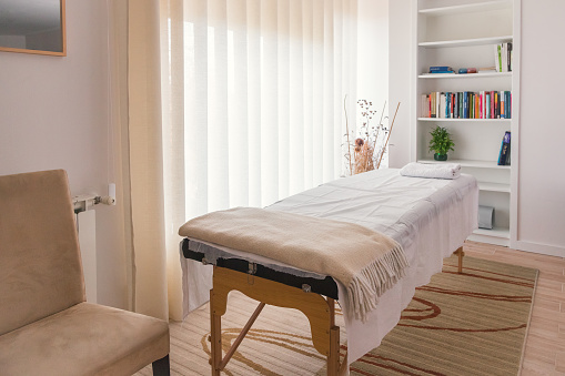 Image of a comfortable, peaceful and relaxing space for the practice of various therapies. Copy space.