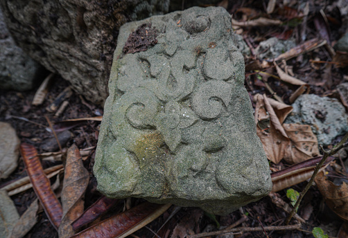 carved tomb on the site of the Lamuri