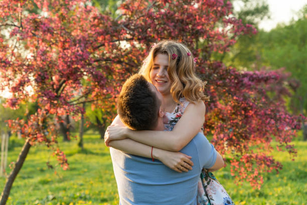 istock pic captures young couple 1517274222