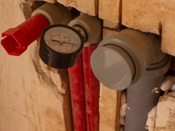 istock Installing heating and water pipes in apartment 1517477922