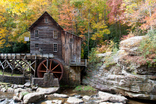 parc d’état de babcock - autumn watermill glade creek waterfall photos et images de collection
