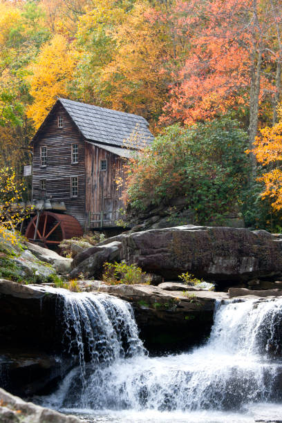parc d'état de babcock - autumn watermill glade creek waterfall photos et images de collection