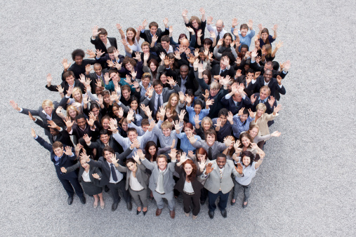 Retrato de agitando las personas de negocios photo