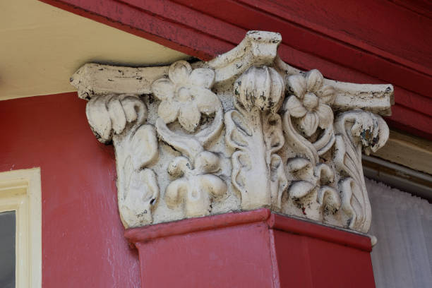 istock Fragment of a pillar 1518965086