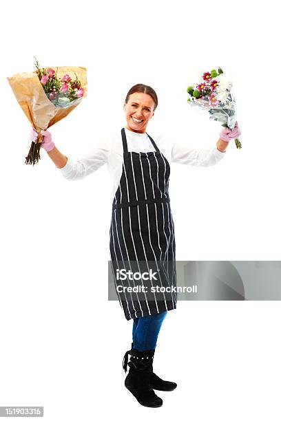 Donna Matura Isolato Su Sfondo Bianco Con Fiori - Fotografie stock e altre immagini di Fioraio - Negoziante - Fioraio - Negoziante, Sfondo bianco, Mazzo di fiori