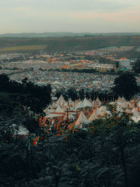 Calm glastonbury Glastonbury Festival between the madness, all is calm outcrop stock pictures, royalty-free photos & images