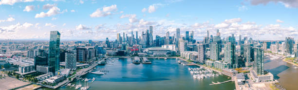 docklands, melbourne cbd em panorama - docklands - fotografias e filmes do acervo