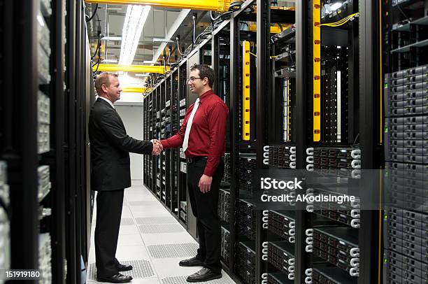 Foto de Datacenter Oferta e mais fotos de stock de Dados - Dados, Migração de animais, Acordo