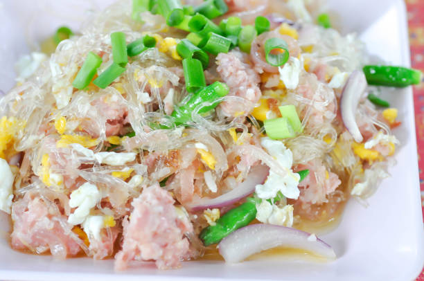 stir fried noodles or stir fried vermicelli with pork and egg