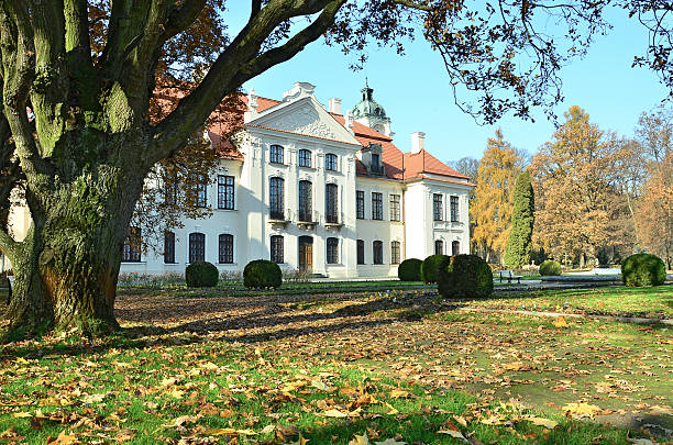 istock Kozlowka palace, Poland 151932840