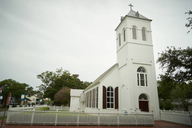 istock Front of the church 1519342806