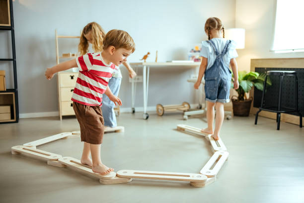 istock Children are having fun at home 1519372368