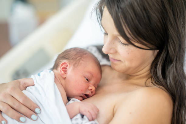 istock Skin-to-Skin with Mom 1519373410