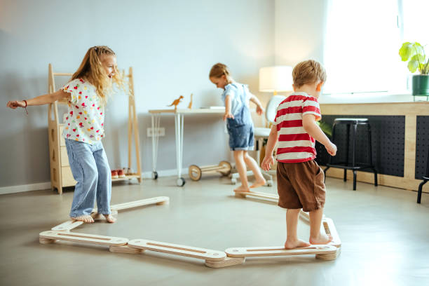istock Children are having fun at home 1519379930